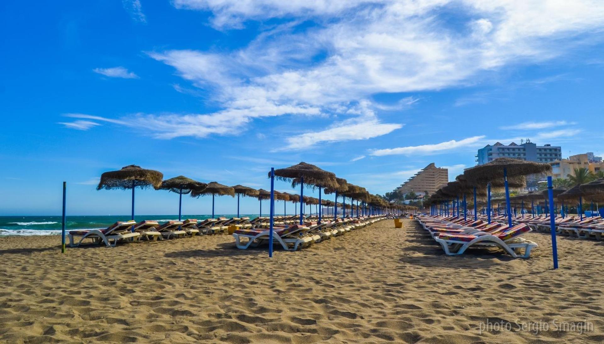 Los Patos I Apartamentos - Segunda Linea De Playa - Parking Gratis - Piscina Бенальмадена Экстерьер фото